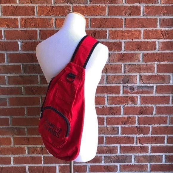 Atlanta Track‎ Club Kilometer Kids Sling Bag - 2 - Picture 8 of 11